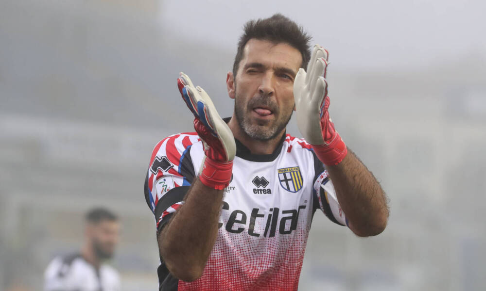 Gianluigi Buffon con la maglia del Parma